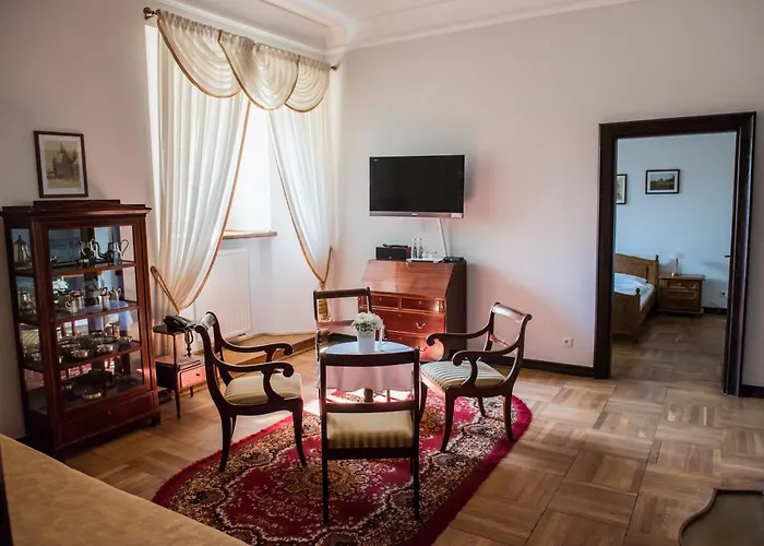 Palac W Rybnej 타르노프스키 고리