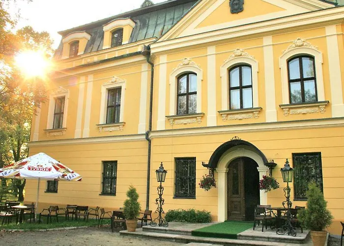 Palac W Rybnej Szálloda